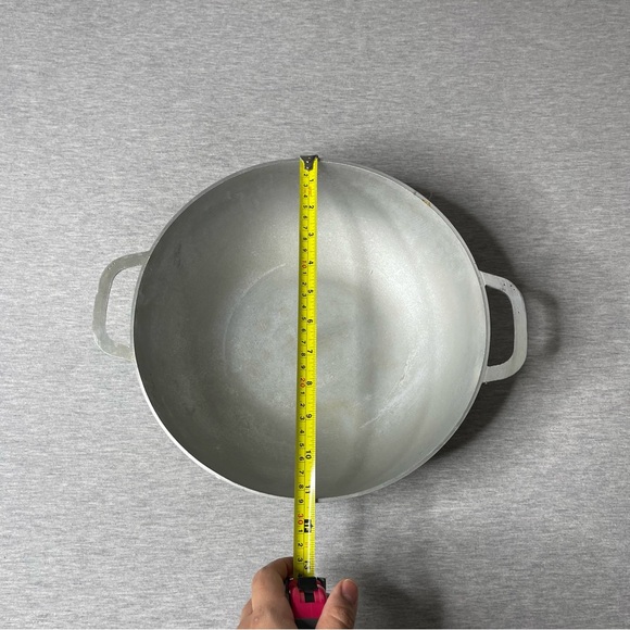 IMUSA USA 11.5” Traditional Colombian Natural Caldero Pot with Lid - Picture 3 of 10